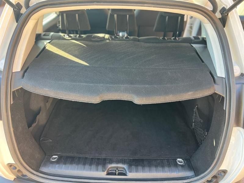 Used Peugeot 2008 Active 2017 White SUV