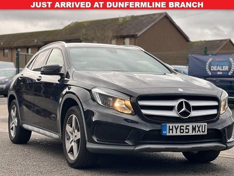 Black Used 2015 Mercedes GLA220 AMG line SUV | £13,995 (Fair price) - Image 1/4