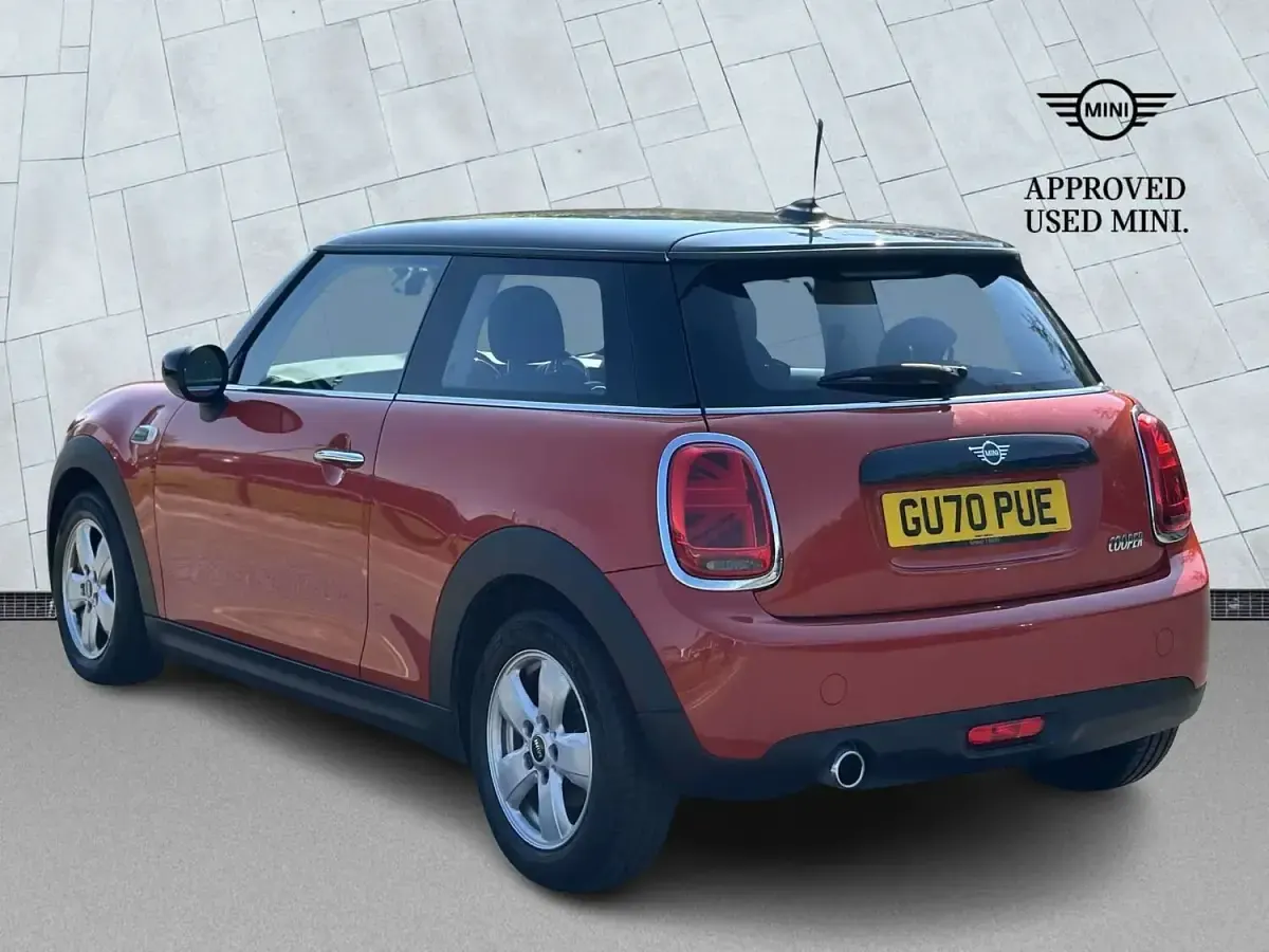 Used Mini Cooper Classic 136 HP (100 kW) 2020 Orange Hatchback