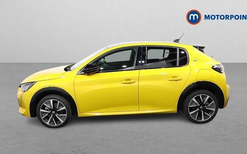 Used Peugeot e-208 Premium 100 kW (136 HP) 2022 Yellow Hatchback
