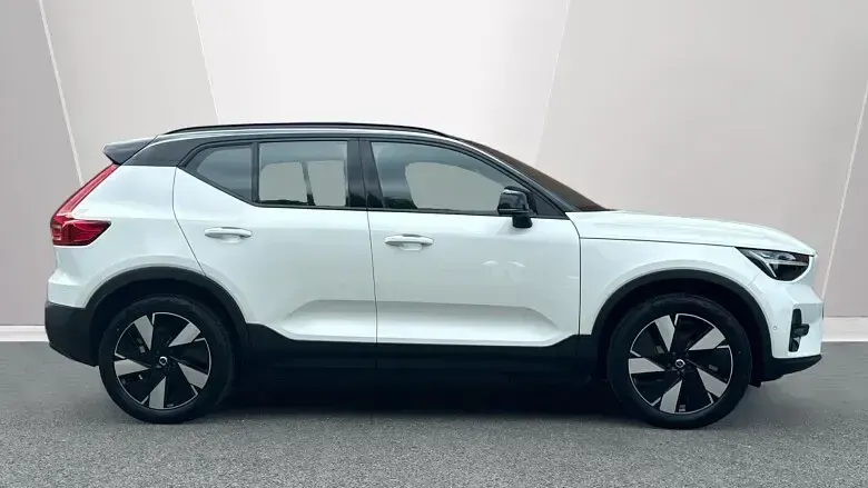 Usado Volvo EX40 Plus 185 kW (252 CV) 2025 Blanco SUV