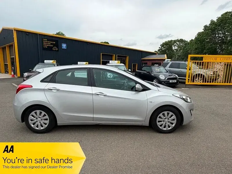 Used Hyundai i30 110 HP (80 kW) 2015 Silver Hatchback