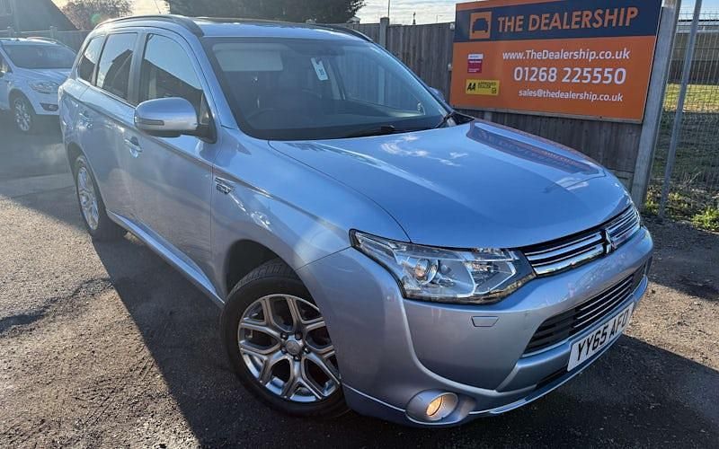 Used Mitsubishi Outlander P-HEV 121 HP (88 kW) 2015 Estate