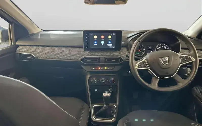 Usado Dacia Sandero Comfort 91 CV (66 kW) 2022 Blanco Utilitario