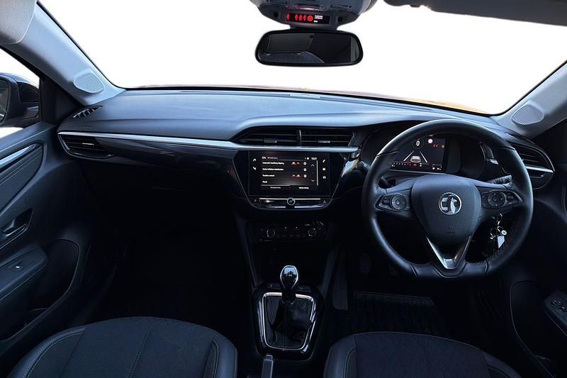 Second-hand Vauxhall Corsa Edition 75 CP (55 kW) 2022 Roșu Hatchback