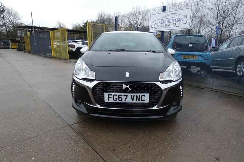 Used DS Automobiles DS3 Connected Chic 100 HP (73 kW) 2018 Black Hatchback