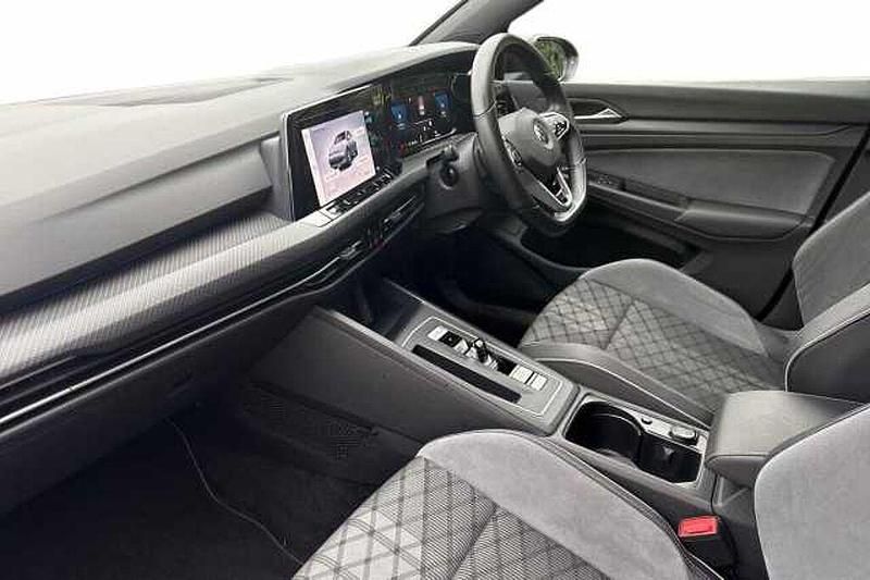 Used VW Golf VII R-line 150 HP (110 kW) 2021 Black Hatchback