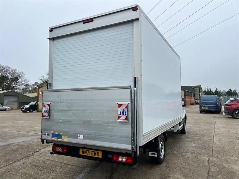 Usado Ford Transit S 130 HP (95 kW) 2021 Branco Cabrios