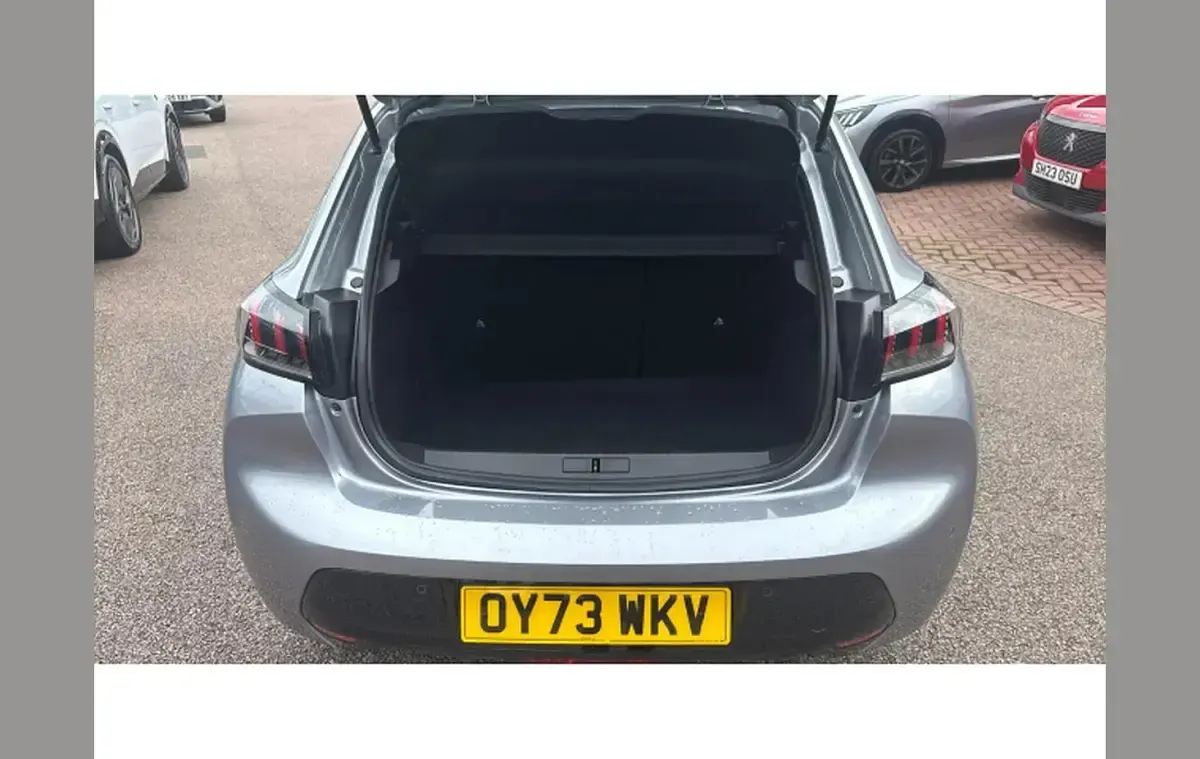 Used Peugeot 208 Allure+ 101 HP (74 kW) 2024 Grey Hatchback