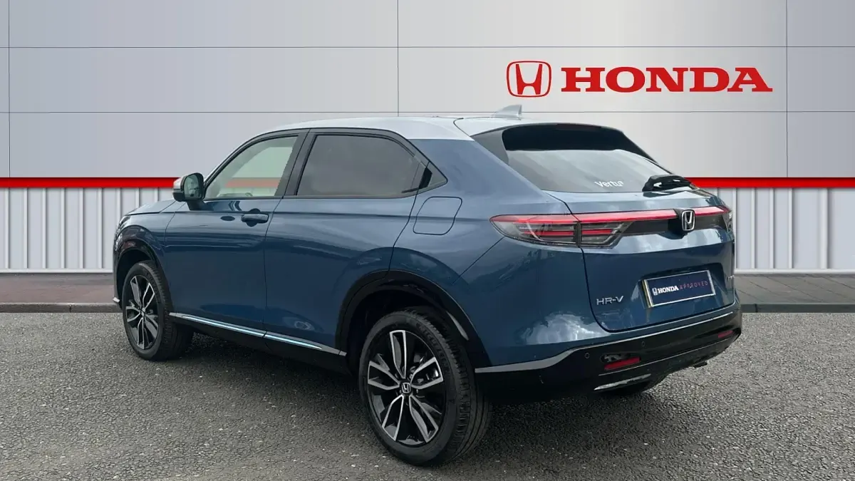 Used Honda HR-V Advance 131 HP (96 kW) 2026 Premium two tone  seabed blue with silver roof SUV