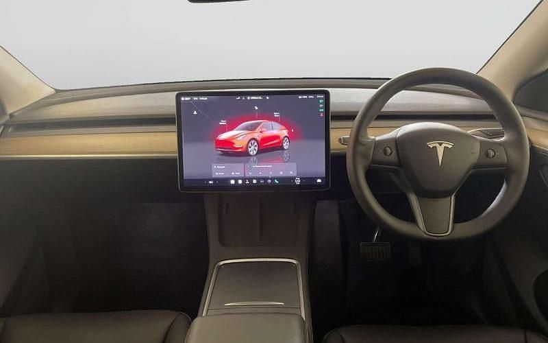 Used Tesla Model Y Long Range AWD 286 kW (389 HP) 2025 SUV