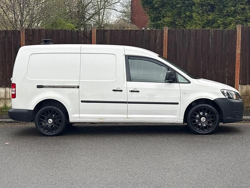 Used VW Caddy Startline 102 HP (75 kW) 2013 White MPV