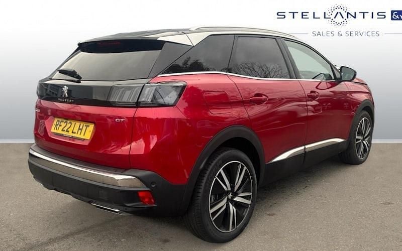 Used Peugeot 3008 Premium 131 HP (96 kW) 2022 Red Estate