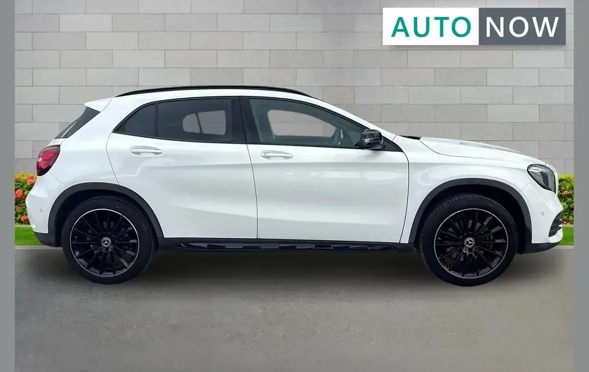 Used Mercedes GLA250 AMG Line Premium Plus 211 HP (155 kW) 2018 White SUV