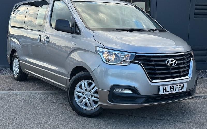 Silver Used 2019 Hyundai I800 SE MPV | £16,495 (Fair price) - Image 1/4