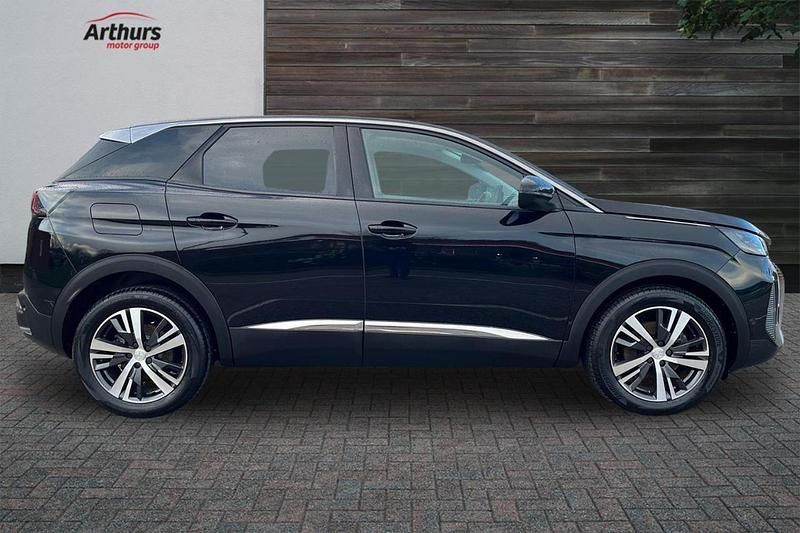 Used Peugeot 3008 Allure 129 HP (94 kW) 2022 Black SUV