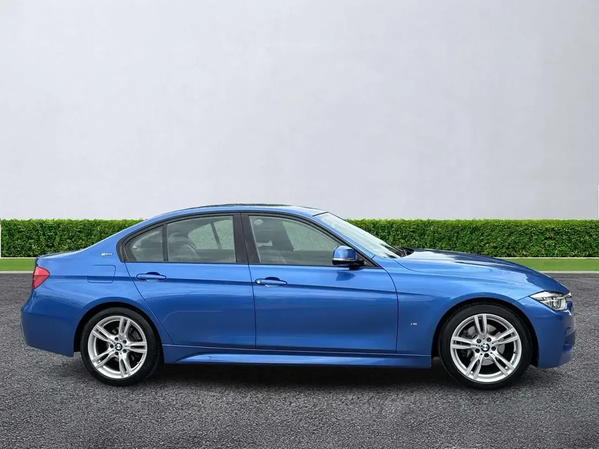Used BMW 330e M Sport 252 HP (185 kW) 2016 Blue Sedan