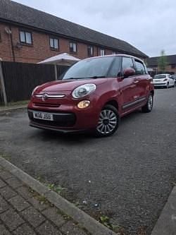 Used Fiat 500L Pop Star 95 HP (69 kW) 2016 Red MPV