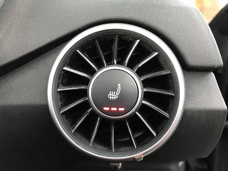 Image 3/4