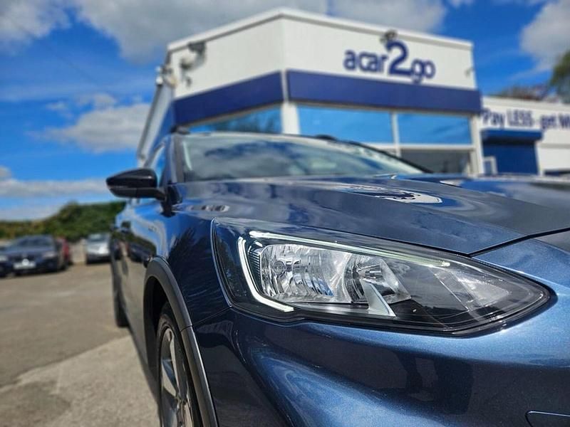 Used Ford Focus Active 125 HP (91 kW) 2019 Blue Hatchback