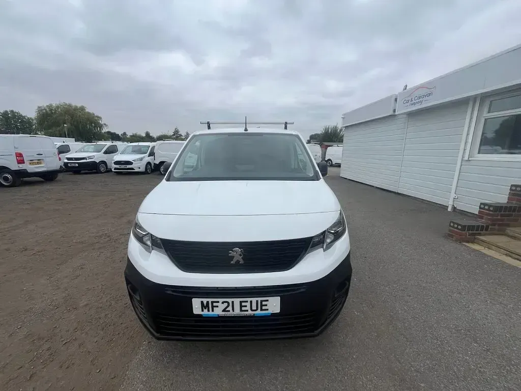 Used Peugeot Partner 2021 White MPV