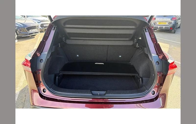 Used Nissan Qashqai Tekna 190 HP (139 kW) 2023 Red SUV