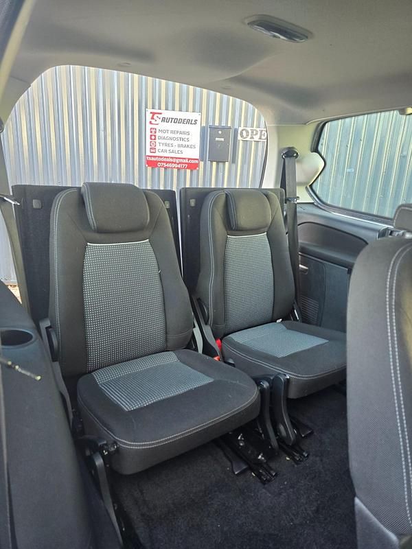 Used Ford Galaxy Zetec 140 HP (102 kW) 2013 Silver MPV