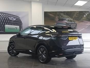 Usado Nissan Ariya 159 kW (217 HP) 2025 Verde SUV