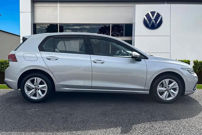 Used VW Golf VIII Life 110 HP (80 kW) 2023 Silver Hatchback