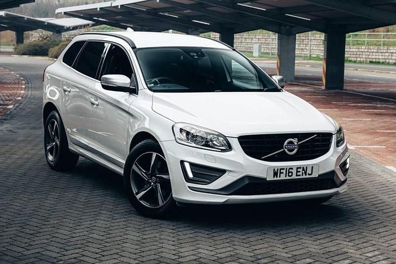 Used Volvo XC60 R-Design 220 HP (161 kW) 2016 White SUV