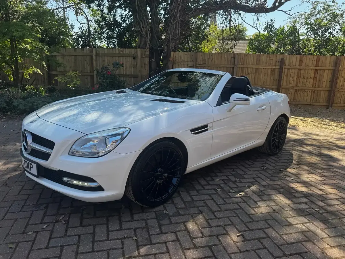 Used Mercedes SLK250 2014 White Cabriolet