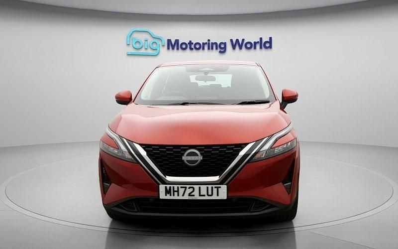 Used Nissan Qashqai Acenta Premium 140 HP (102 kW) 2023 Red SUV