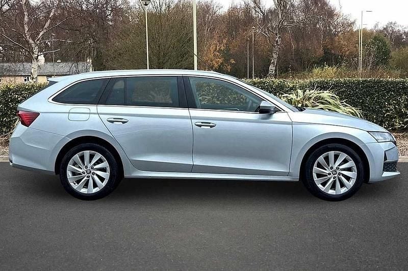 Used Skoda Octavia SE L 147 HP (108 kW) 2025 Brilliant silver metallic Estate