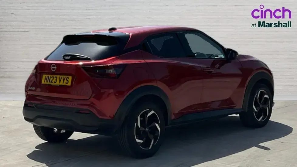 Used Nissan Juke N-Connecta 114 HP (83 kW) 2023 Red SUV