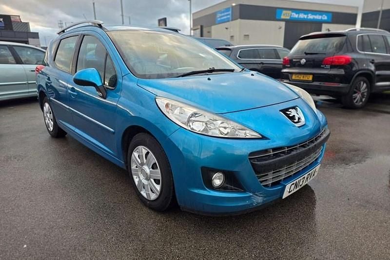 Used Peugeot 207 Active 92 HP (67 kW) 2013 Blue Estate