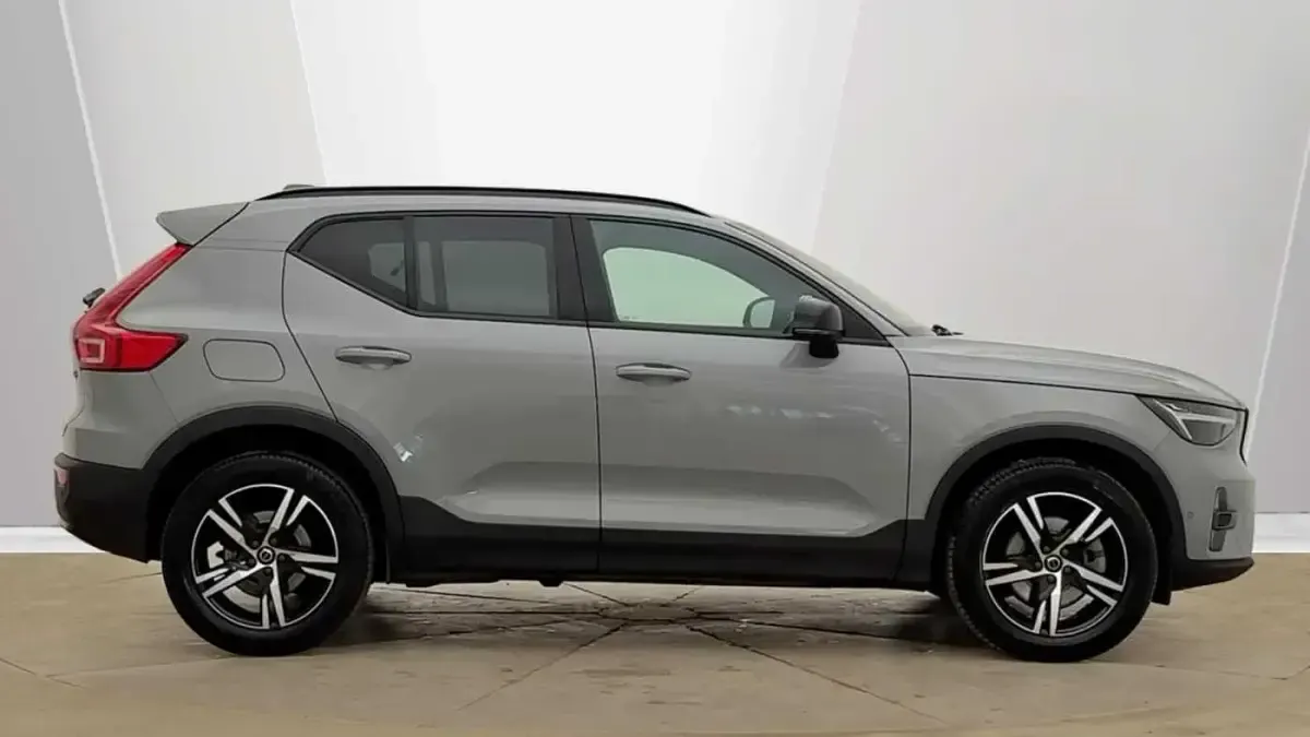 Used Volvo XC40 Plus 161 HP (118 kW) 2023 Grey SUV