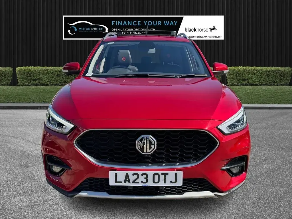 Used MG ZS Exclusive 111 HP (81 kW) 2023 Red SUV