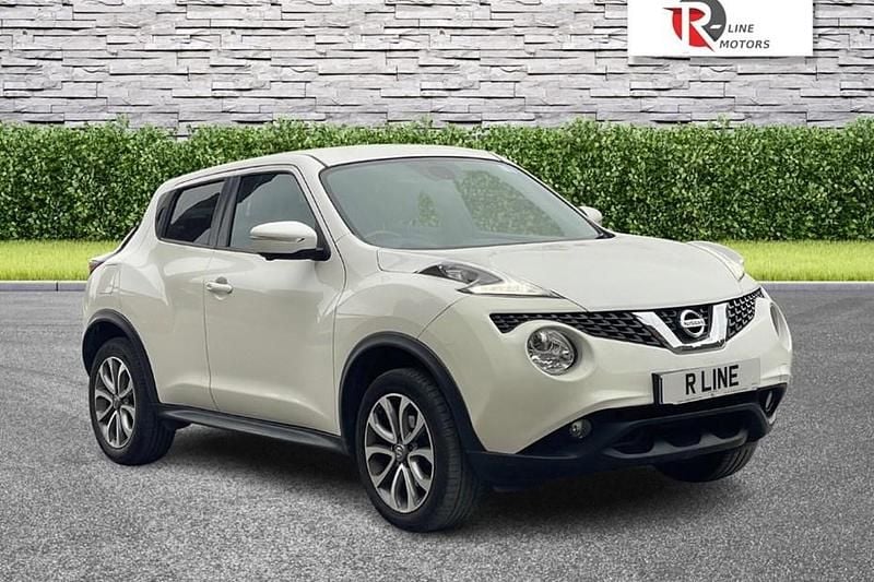 White Used 2016 Nissan Juke Tekna SUV | £7,995 (Fair price) - Image 1/1