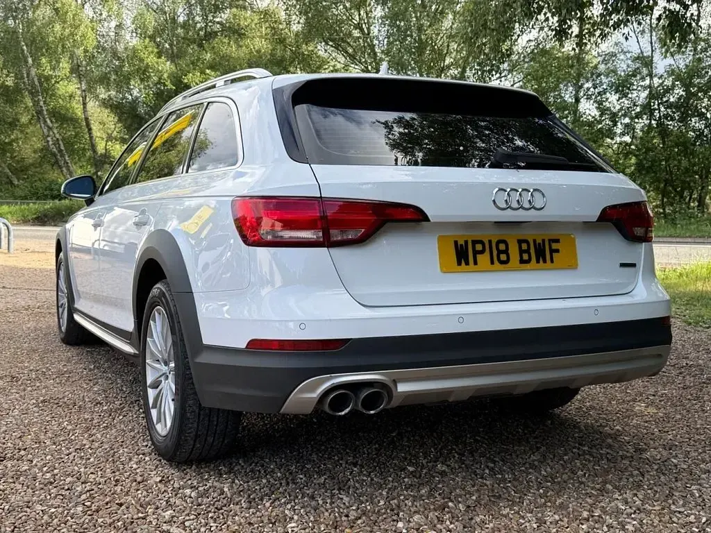 Used Audi A4 Allroad 190 HP (139 kW) 2018 White Estate