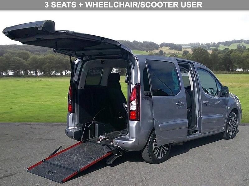 Used Peugeot Partner Tepee Allure 100 HP (73 kW) 2018 Grey MPV