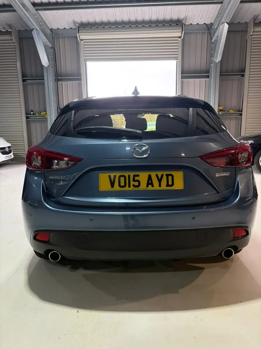 Używany Mazda 3 150 KM (110 kW) 2015 Niebieski Hatchback