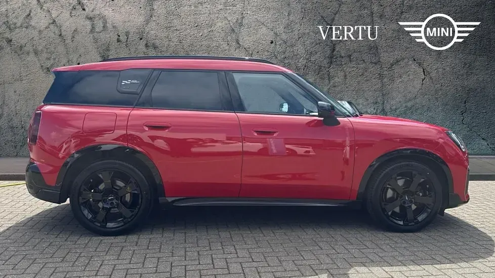 Used Mini Countryman Sport 218 HP (160 kW) 2024 Red SUV