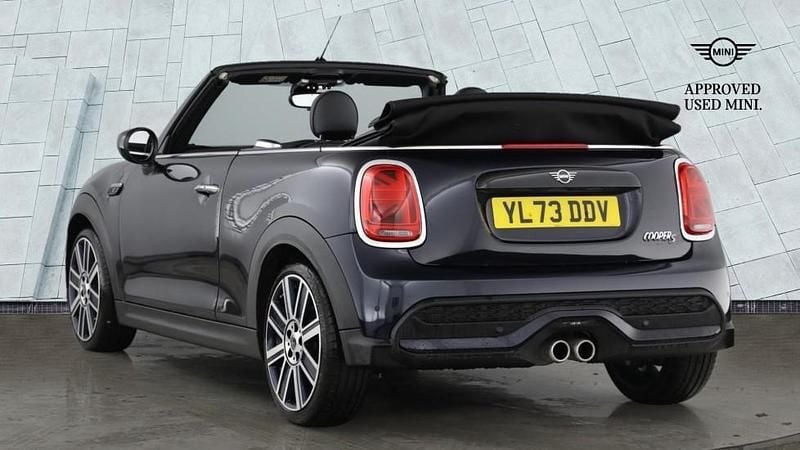 Used Mini Cooper S Exclusive 176 HP (129 kW) 2024 Black Hatchback