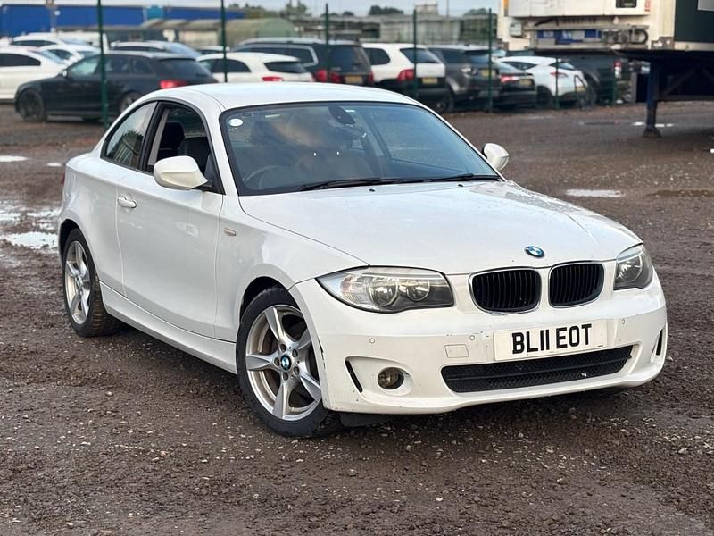 White Used 2011 BMW 118 Coupé Sport Line Coupe | £1,785 (A bit pricey) - Image 1/4