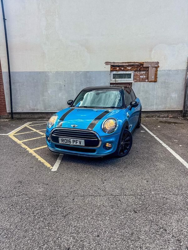 Blue Used 2016 Mini Cooper Hatch Hatchback | £5,600 (Good price) - Image 1/4