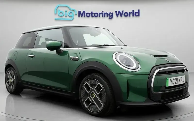 Used Mini Cooper S Level 2 135 kW (184 HP) 2023 Hatchback