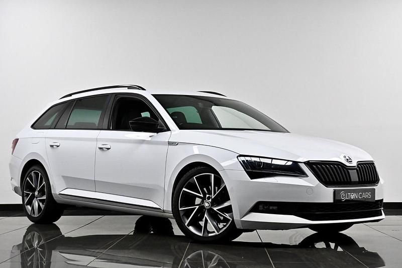 Used Skoda Superb SportLine 150 HP (110 kW) 2018 White Estate