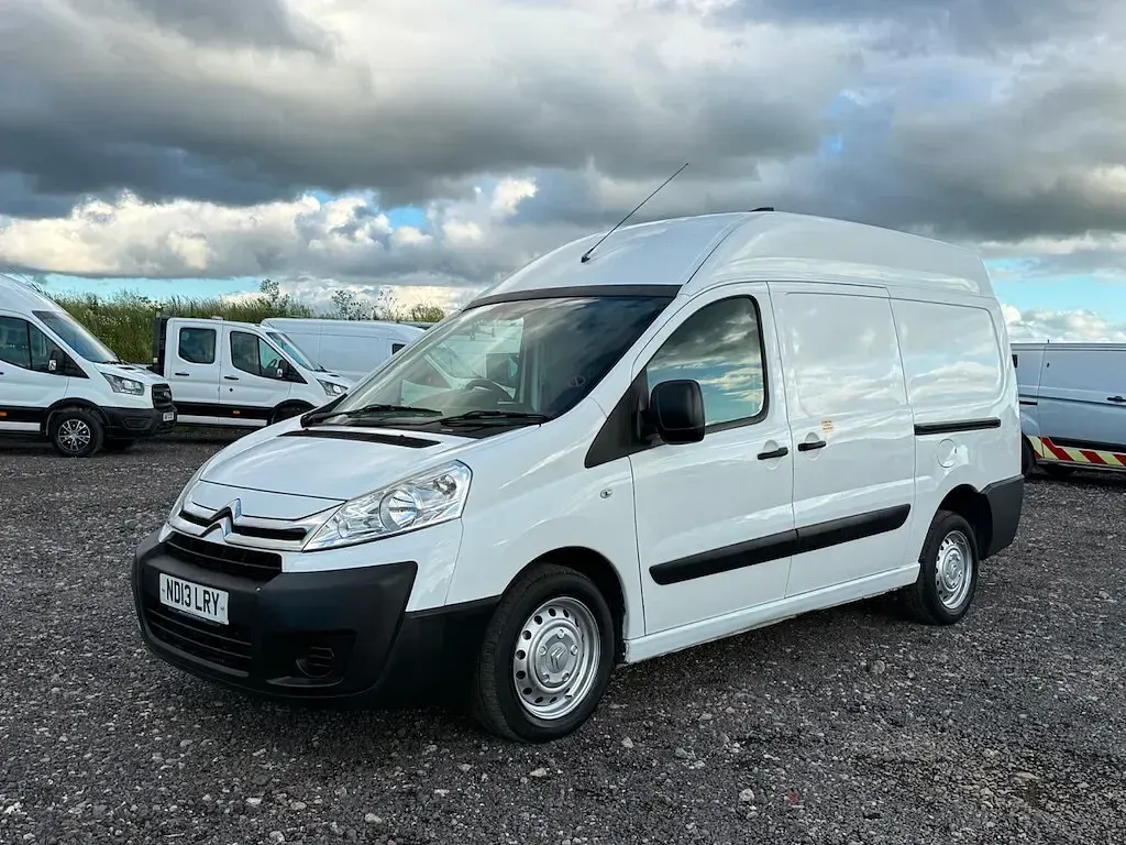 Used Citroën Dispatch 95 HP (69 kW) 2013 White MPV