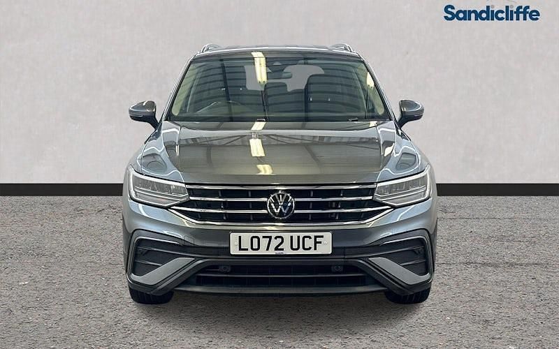Used VW Tiguan Allspace Life 150 HP (110 kW) 2024 Grey SUV
