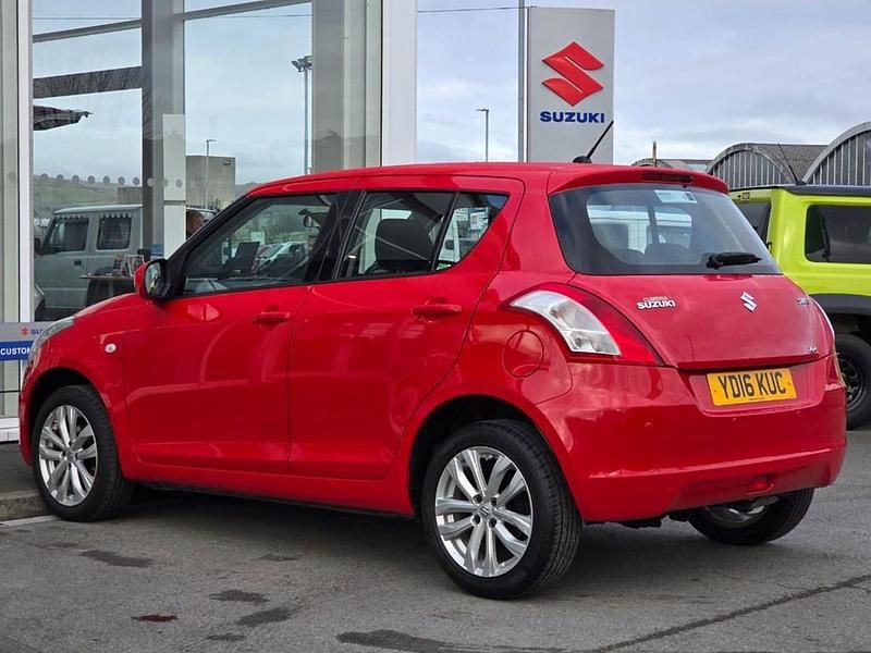 Usado Suzuki Swift SZ3 2016 Vermelho Citadino